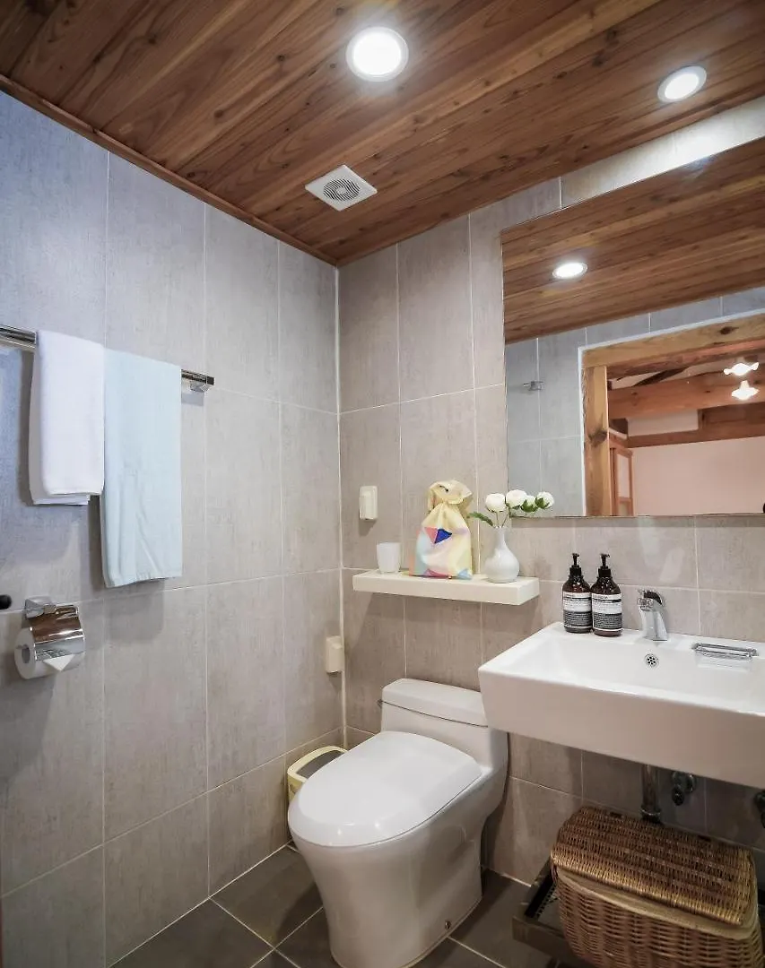 Cheong Yeon Jae Hanok Hotel Seoul