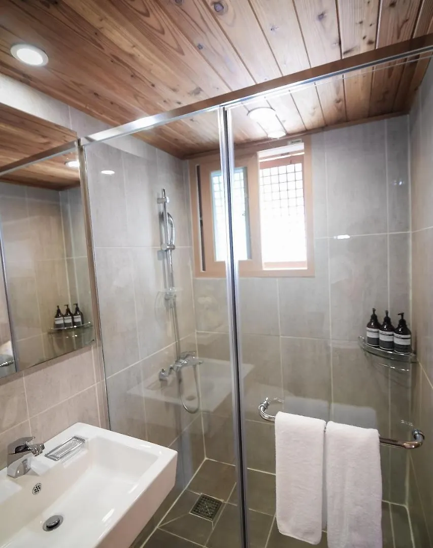 Guest house Cheong Yeon Jae Hanok Hotel Seoul