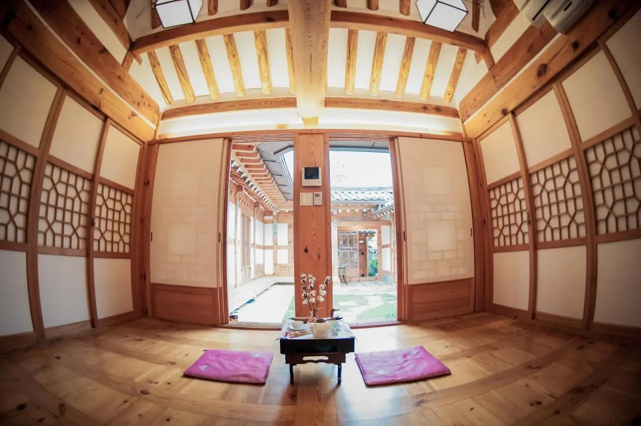 Cheong Yeon Jae Hanok Hotel Seoul 2*,  South Korea
